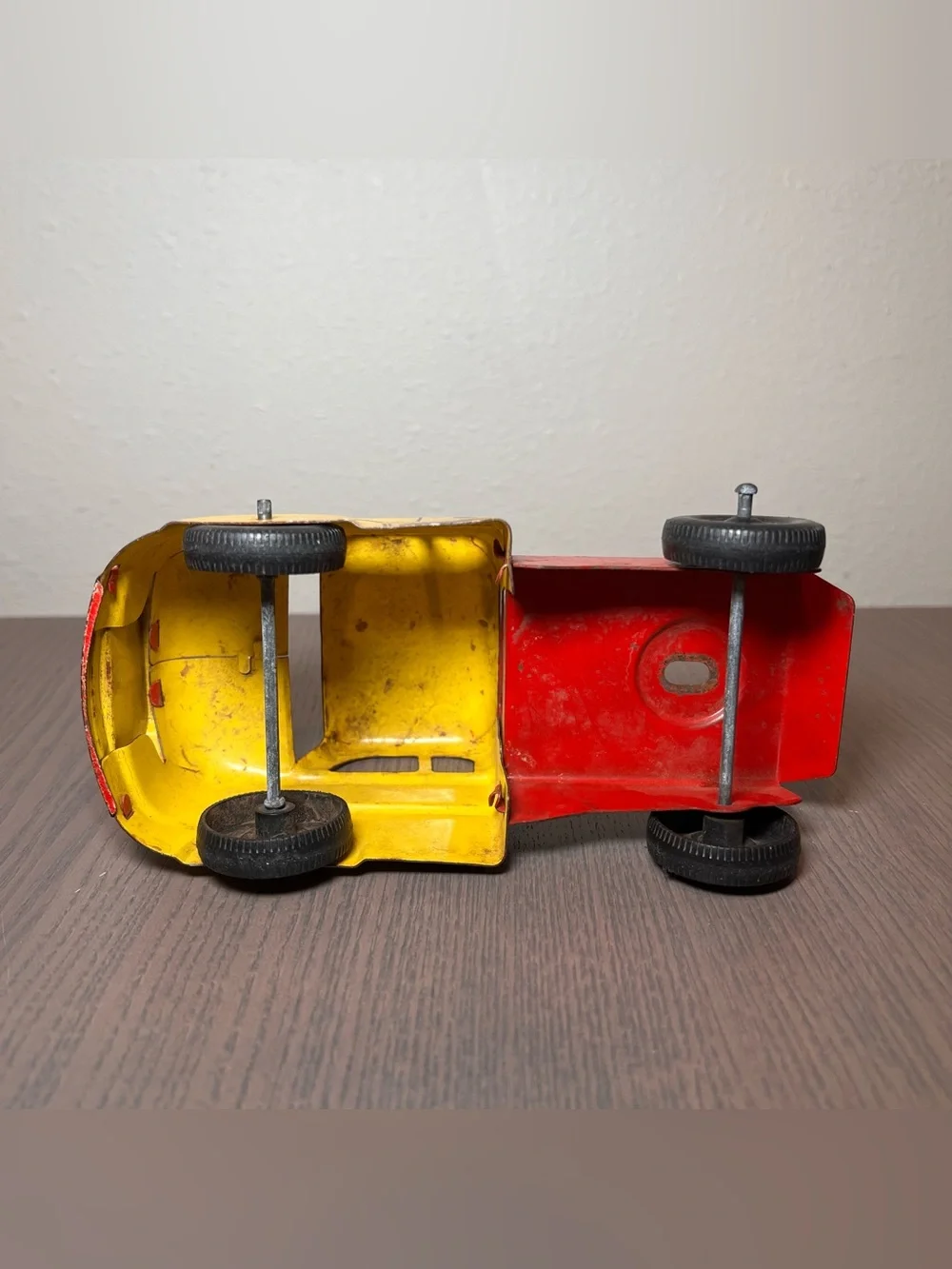 VINTAGE MARX DODGE LIVESTOCK TRANSPORT COMPANY TRUCK ( MISSING BACK CAB )